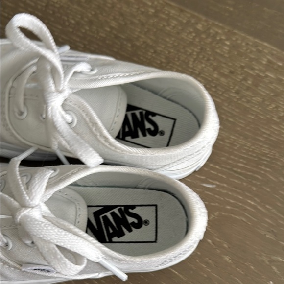 Vans Kids Toddler White Sneakers Size 5.5 - Picture 4 of 6